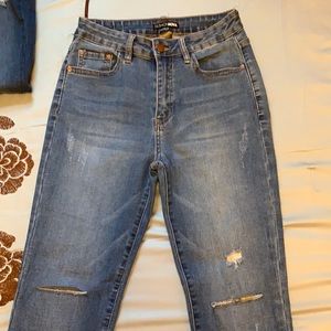Fashion Nova Jeans! Size 7